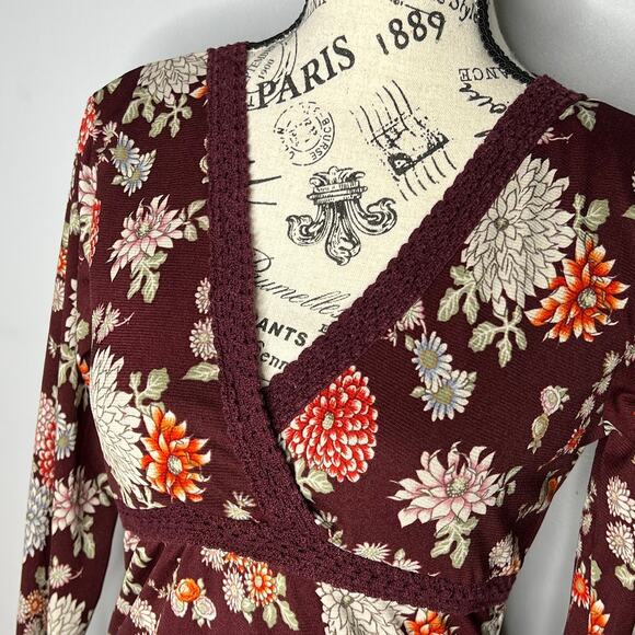 Old Navy MEDIUM Maroon Floral Empire Waist V-Neck Bust Detail Blouse Top - Picture 16 of 16